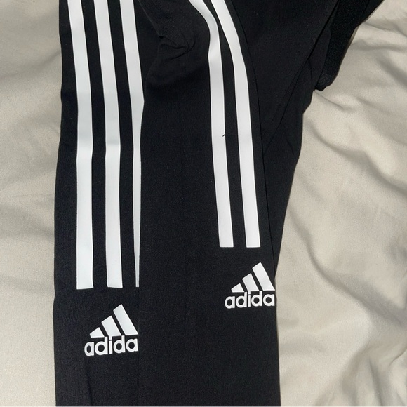 NWT adidas Women's Designed 2 Move 7/8 Tights high rise tight fit Aeroready med - Picture 4 of 16